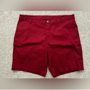 Lululemon Commission Short Slim *Chino 9 Oxblood.
Size 38.